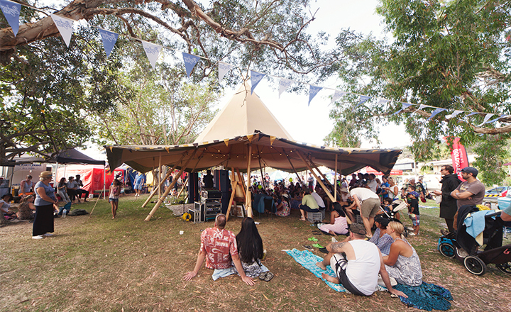 Buskers by the Creek