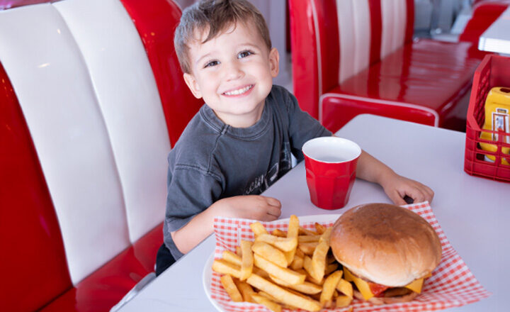 Kids-Eat-Free-at-Pancake-Diner-Burleigh